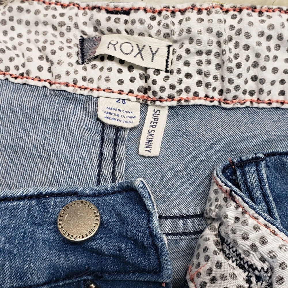 Roxy Jeans Distressed - Picture 5 of 8